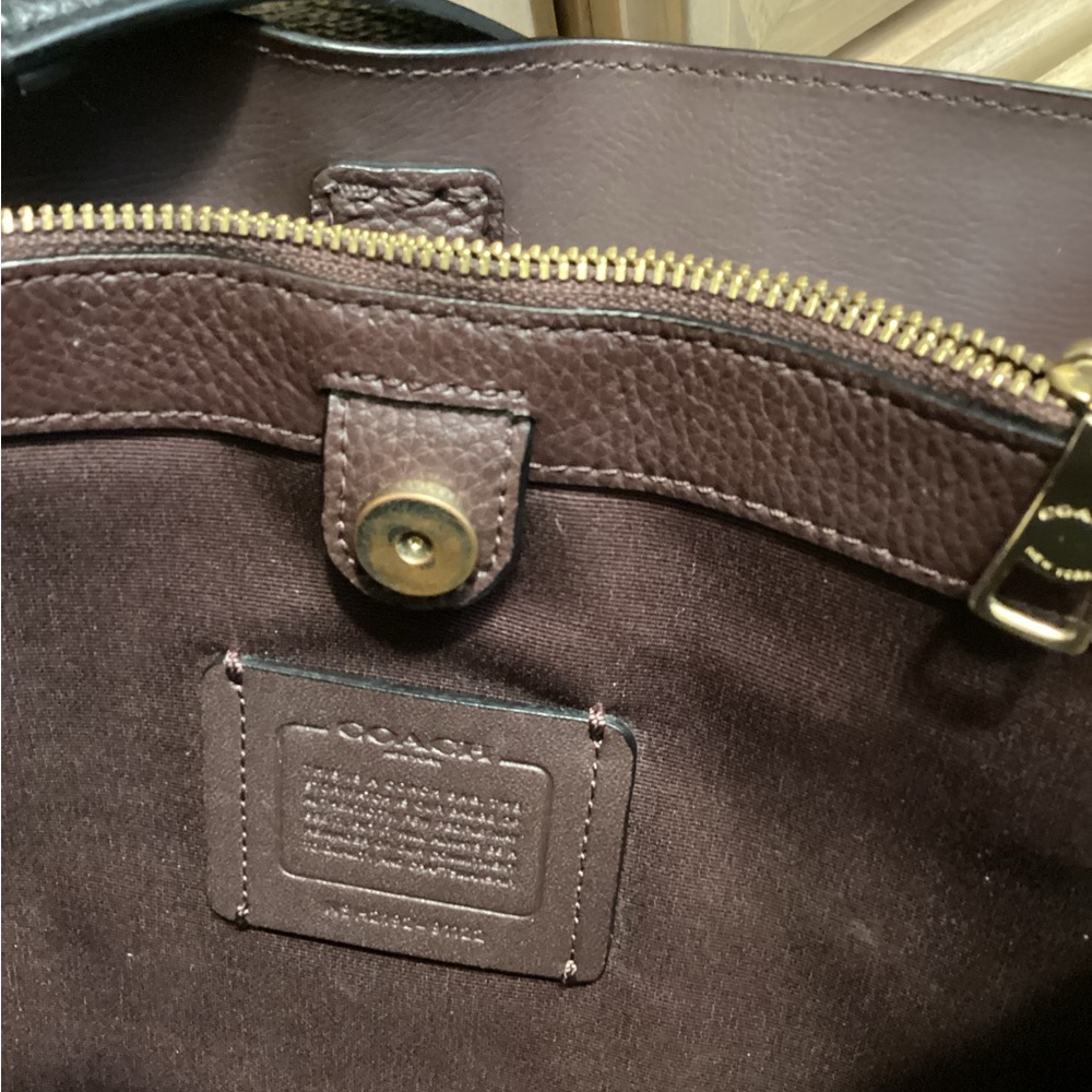 Coach Black Shoulder Bag - Picture 7 of 10